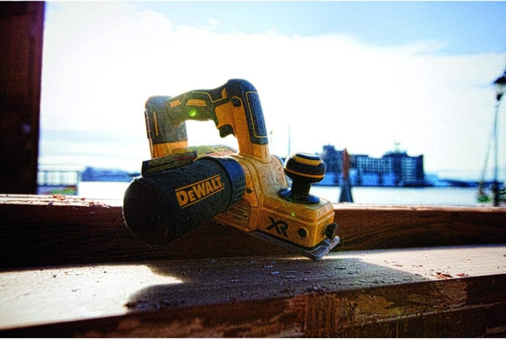 DEWALT 20V MAX Planer, 30,000 Cuts Per Minute, 2 mm Cut Depth, Brushless Motor, Bare Tool Only (DCP580B)